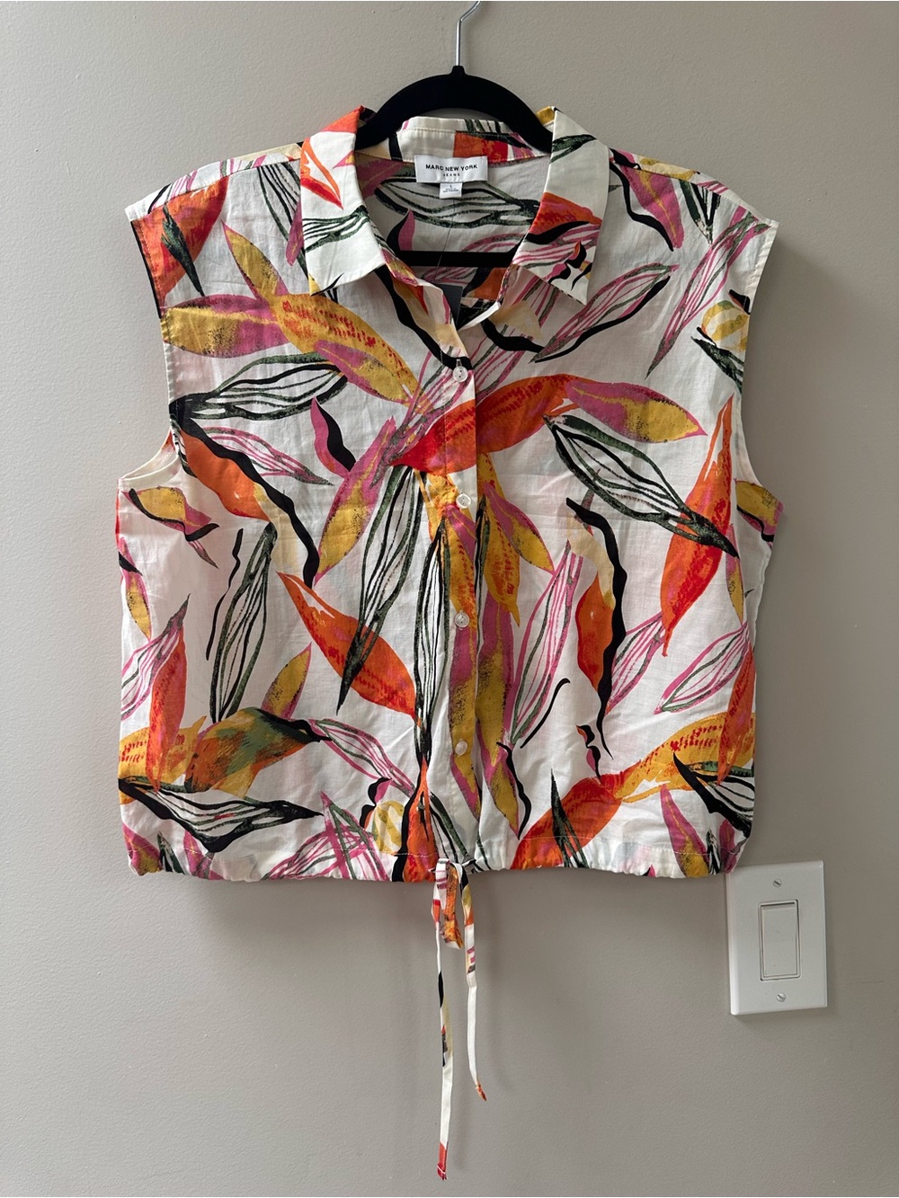 Marc New York Sleeveless Button-Front Tropical Print Tie-Hem Top